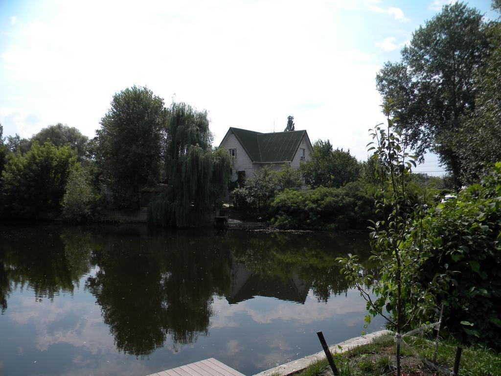 Guest House Dacha เคียฟ ภายนอก รูปภาพ
