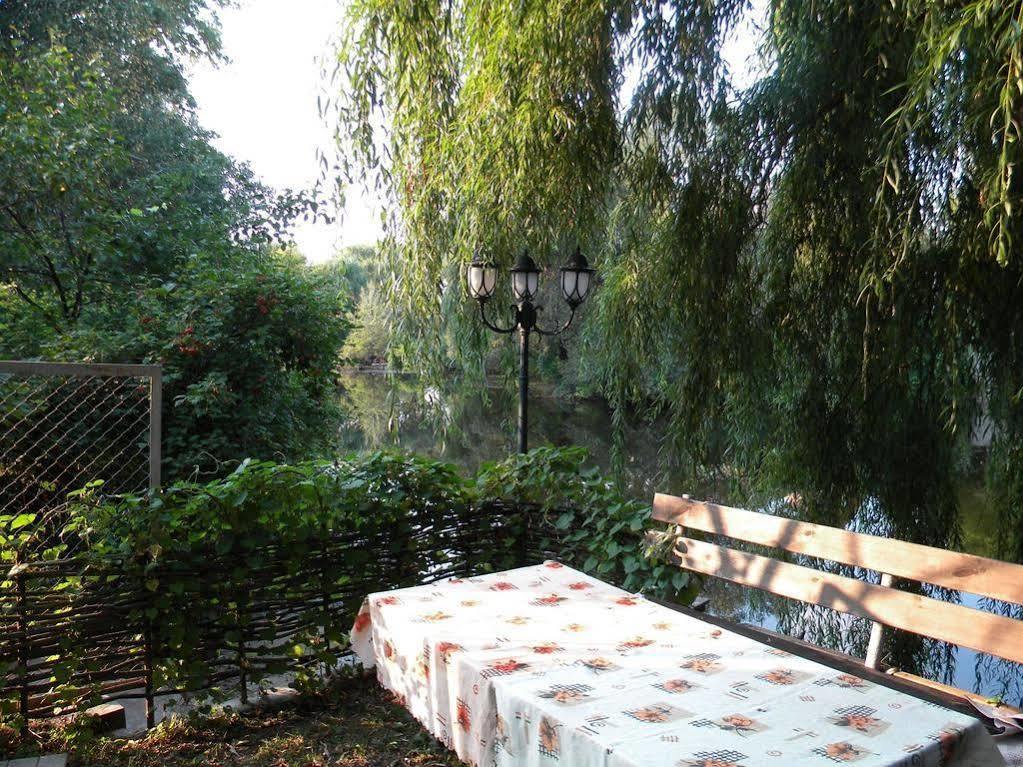 Guest House Dacha เคียฟ ภายนอก รูปภาพ